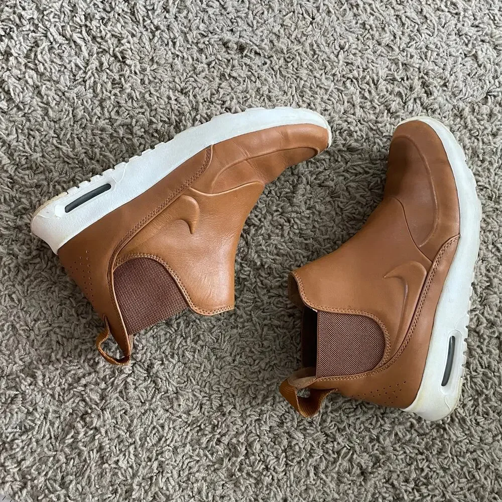 Nike Women's Air Max Thea Mid Sneaker Boots Chelsea boot in Ale Brown size 8.5